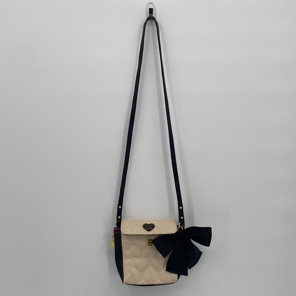 Betsey Johnson Women's Quilted Colorblock Bow Accent Crossbody Bag Cream Black - Picture 1 of 9